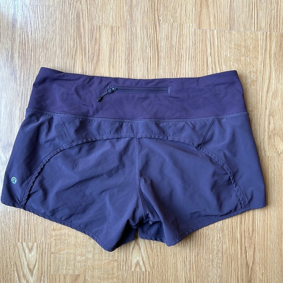 Lululemon Speed Short-Eggplant Color. Size 6 - Picture 3 of 8